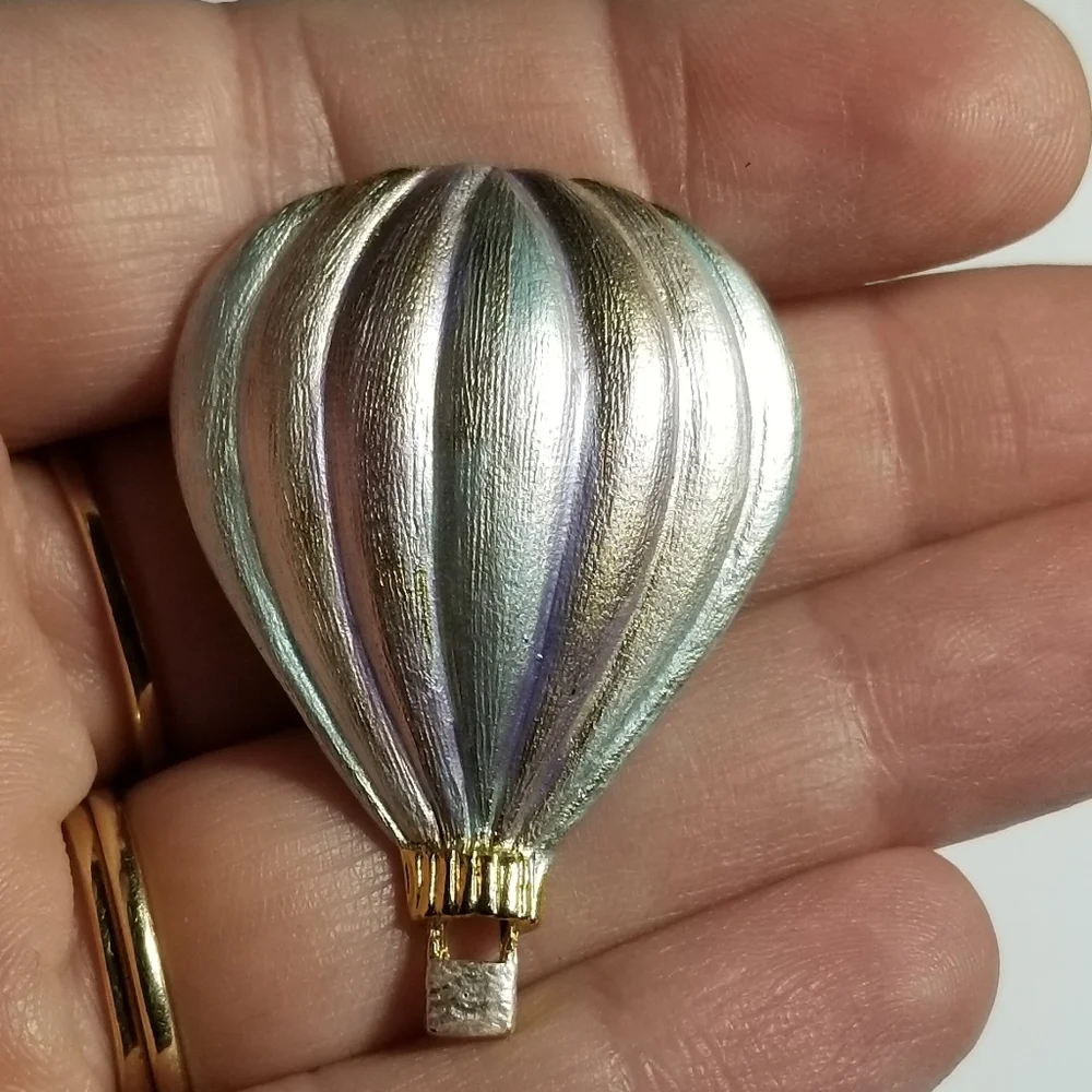 Relisted - Vintage hot air balloon brooch pastel pin flying jewelry - Picture 9 of 9